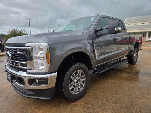 Carbonized Gray Metallic 2025 Ford F-250 XLT