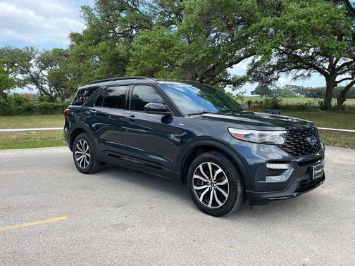 STONE BLUE METALLIC 2022 Ford Explorer ST-Line