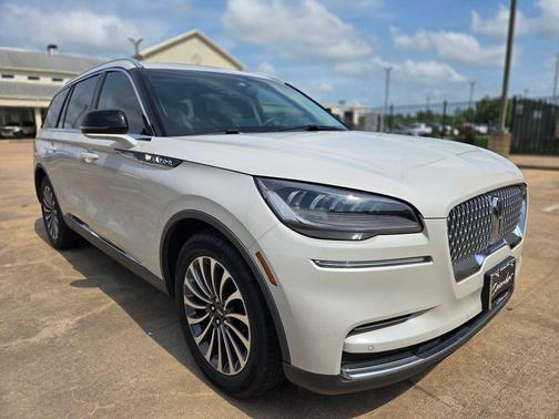 Ceramic Pearl Metallic 2023 Lincoln Aviator Standard RWD