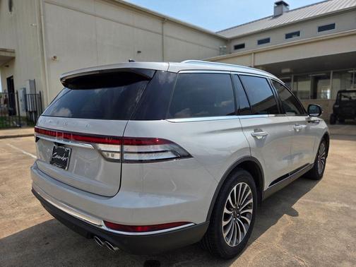 Ceramic Pearl Metallic 2023 Lincoln Aviator Standard RWD