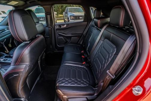 2024 Ford Escape ST-Line Elite