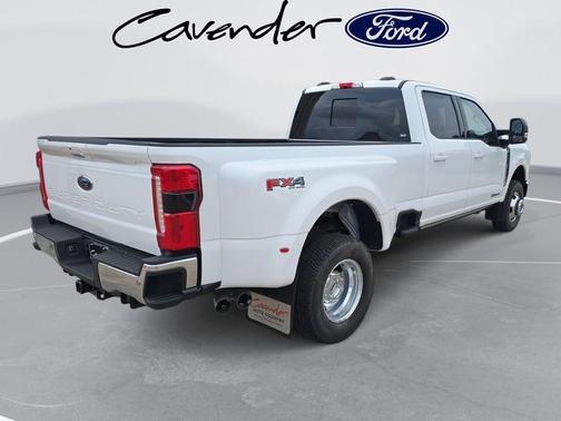 2025 Ford F-350 Lariat Super Duty