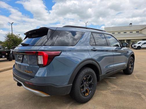 Vapor Blue Metallic 2026 Ford Explorer Tremor
