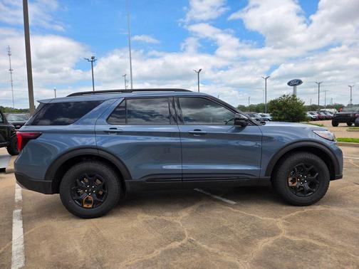 Vapor Blue Metallic 2026 Ford Explorer Tremor