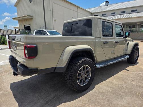 Gobi Clearcoat 2020 Jeep Gladiator Overland
