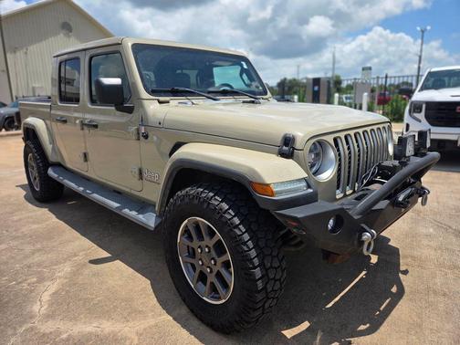 Gobi Clearcoat 2020 Jeep Gladiator Overland