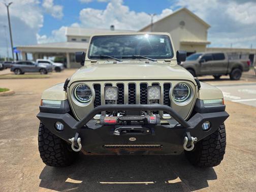 Gobi Clearcoat 2020 Jeep Gladiator Overland