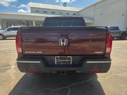 Maroon 2018 Honda Ridgeline RTL-E