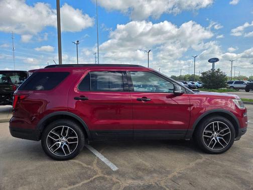 RUBY RED METALLIC TINTED CC 2019 Ford Explorer Sport