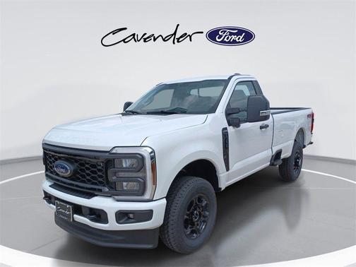 Oxford White 2025 Ford F-350 Super Duty Truck