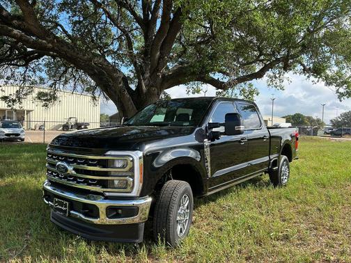 Agate Black Metallic 2026 Ford F-250 Lariat Truck