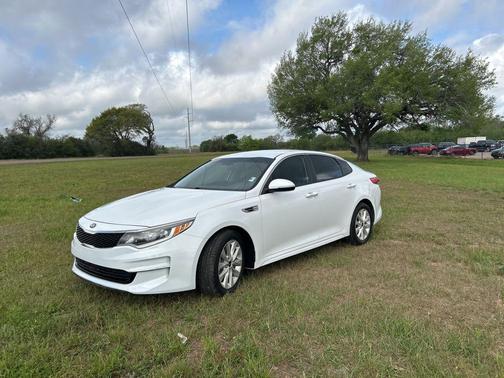 Snow White Pearl 2018 Kia Optima LX