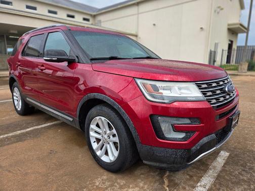 RUBY RED METALLIC TC 2016 Ford Explorer XLT