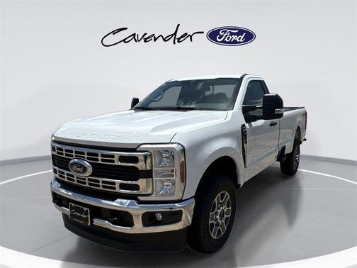 Oxford White 2025 Ford F-350 XLT Truck