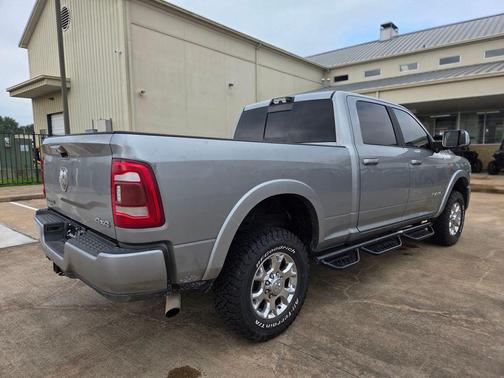 Billet Silver Metallic Clearcoat 2022 RAM 2500 Laramie Crew Cab 4x4 6'4' Box