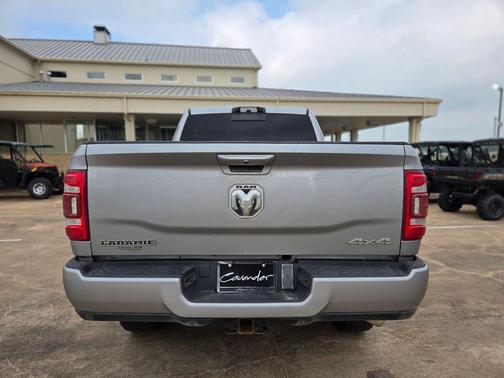 Billet Silver Metallic Clearcoat 2022 RAM 2500 Laramie Crew Cab 4x4 6'4' Box