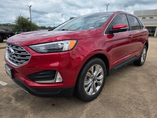 Rapid Red Metallic Tinted Clearcoat 2023 Ford Edge Titanium