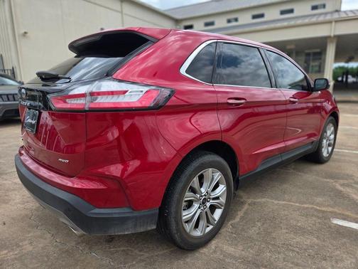 Rapid Red Metallic Tinted Clearcoat 2023 Ford Edge Titanium