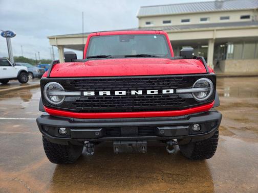 RACE RED 2022 Ford Bronco Wildtrak
