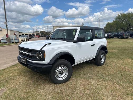 Oxford White 2026 Ford Bronco Base