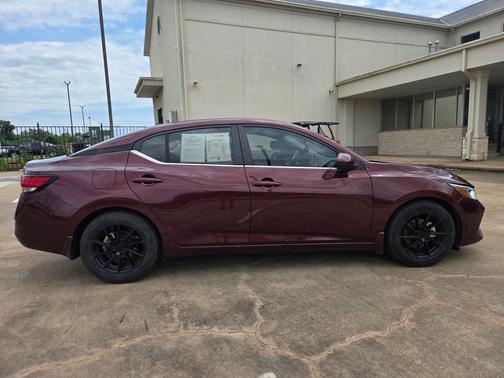 Rosewood Metallic 2021 Nissan Sentra SV