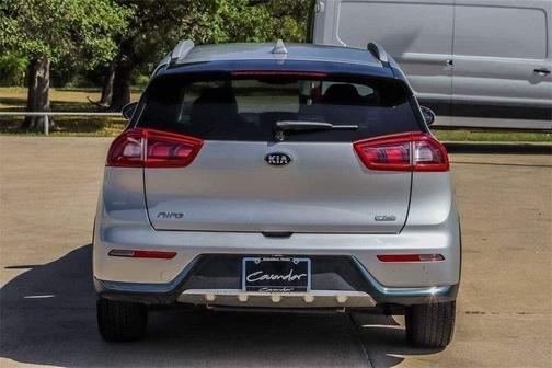 Photo 4 of 30 of 2019 Kia Niro Plug-In Hybrid EX