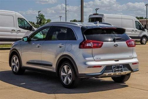 Photo 5 of 30 of 2019 Kia Niro Plug-In Hybrid EX