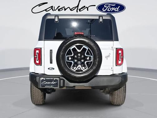 OXFORD WHITE 2026 Ford Bronco Outer Banks