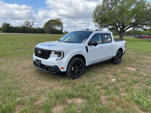Space White Metallic 2026 Ford Maverick Lariat
