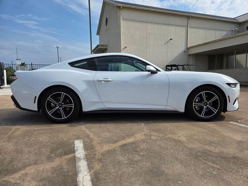 Oxford White 2024 Ford Mustang EcoBoost Premium