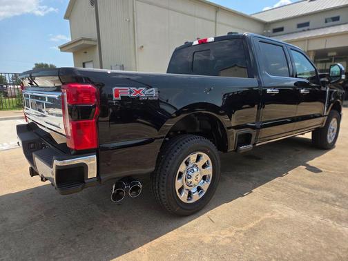 Agate Black Metallic 2026 Ford F-250 King Ranch