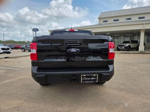 Shadow Black 2025 Ford Maverick XLT