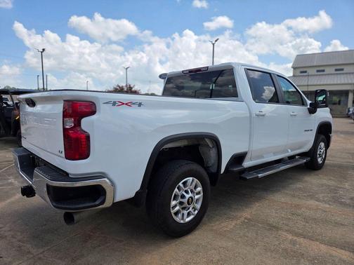 Summit White 2025 Chevrolet Silverado 2500 LT
