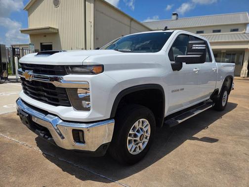 Summit White 2025 Chevrolet Silverado 2500 LT
