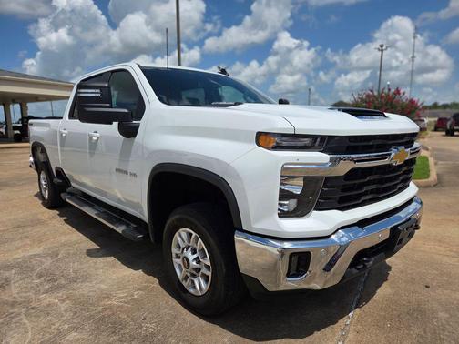 Summit White 2025 Chevrolet Silverado 2500 LT