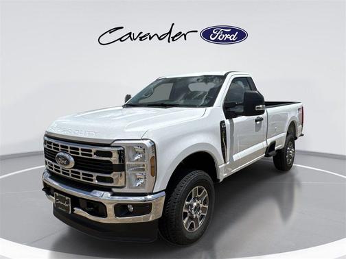 Oxford White 2025 Ford F-350 XLT Truck