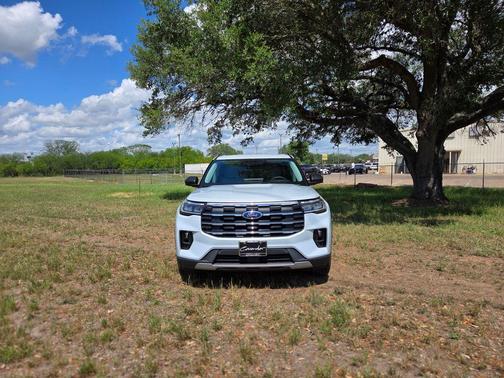 White 2026 Ford Explorer Active