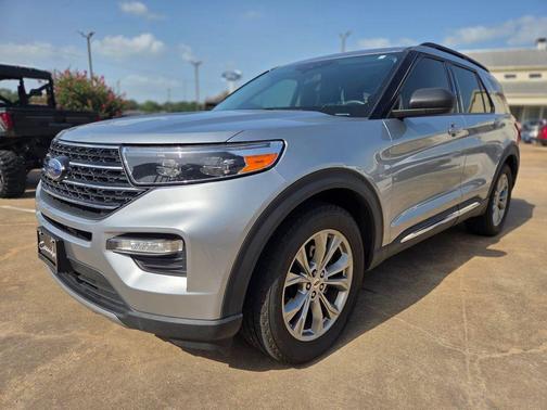 Iconic Silver Metallic 2020 Ford Explorer XLT