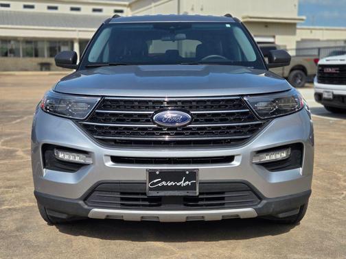 Iconic Silver Metallic 2020 Ford Explorer XLT