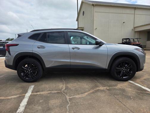 Sterling Gray Metallic 2025 Chevrolet Trax ACTIV