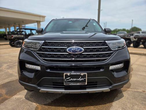 Agate Black Metallic 2024 Ford Explorer XLT