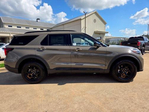 Marsh Gray 2026 Ford Explorer Tremor