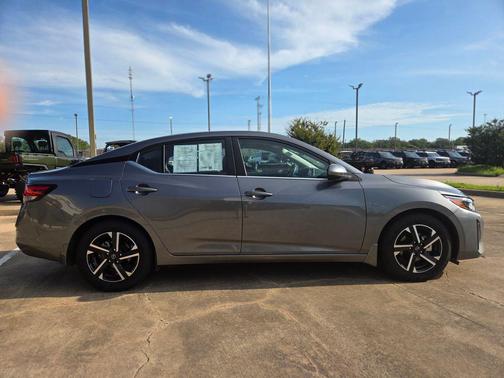 Gun Metallic 2024 Nissan Sentra SV
