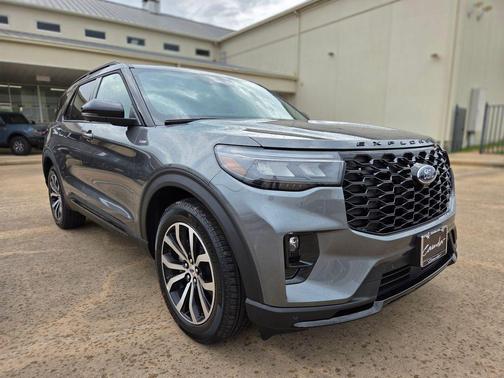 Gray 2026 Ford Explorer ST-Line