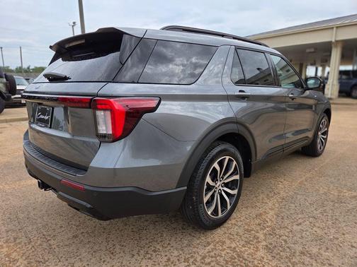 Gray 2026 Ford Explorer ST-Line