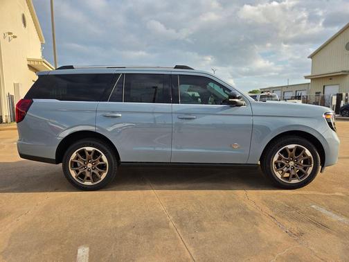 Glacier Gray Metallic 2026 Ford Expedition King Ranch