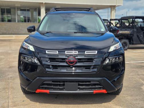 Super Black 2025 Nissan Rogue Rock Creek