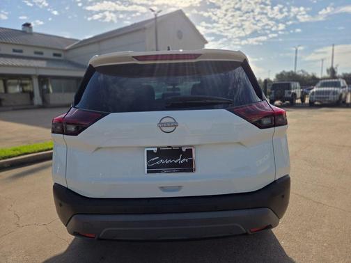 Glacier White 2022 Nissan Rogue S