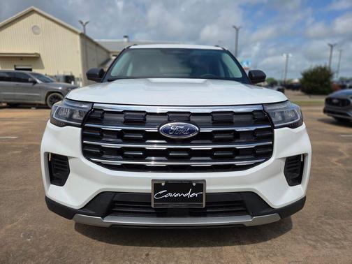 STAR WHITE MET TRI-COAT 2026 Ford Explorer Active w/200A Pkg