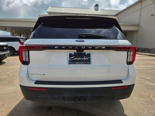 STAR WHITE MET TRI-COAT 2026 Ford Explorer Active w/200A Pkg